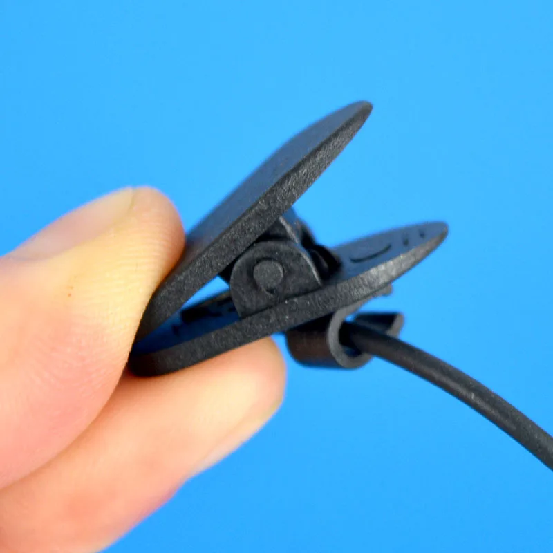 Проводная гарнитура с креплением на голову портативная клипсой для громкой