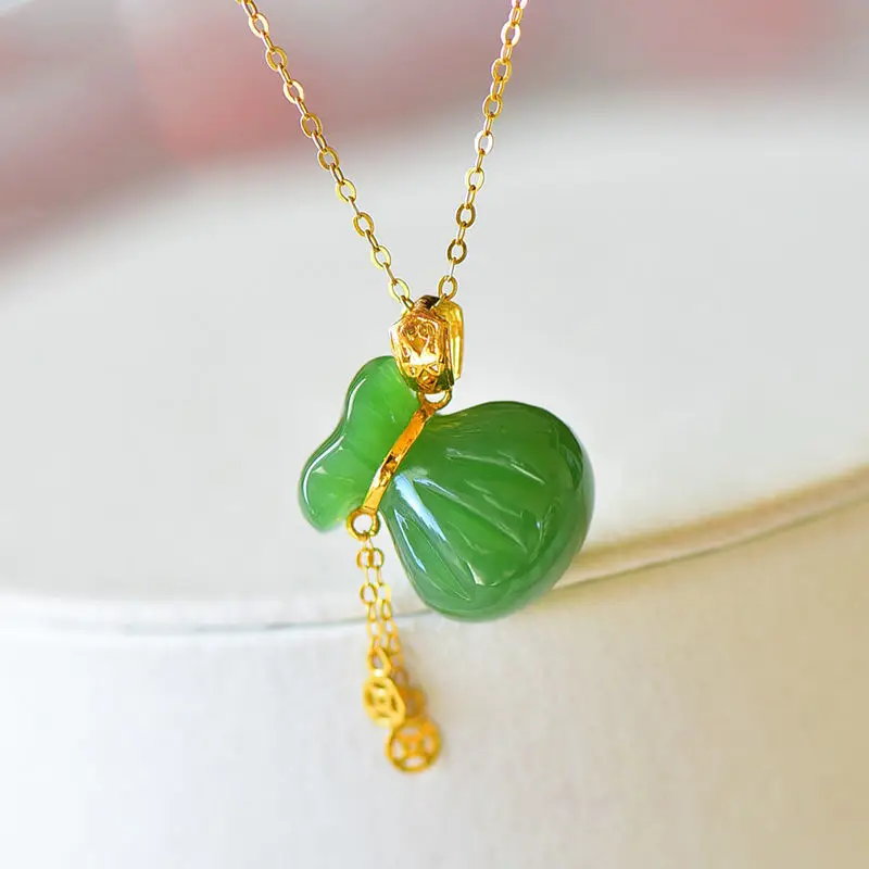 

Small Chinese Character Fu Bag Natural Hetian Jade Green Jade Pendant Inlaid Russian Spinach Green Purse Necklace Lucky Fortune
