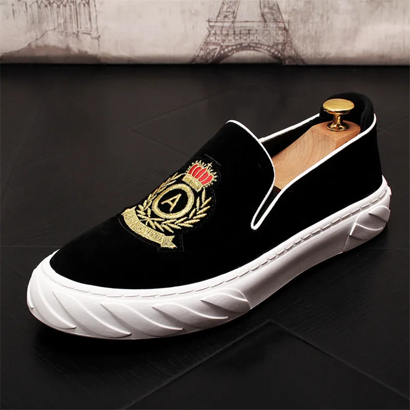 Новое поступление мужские Вышитые Мокасины красные розовые туфли для курения