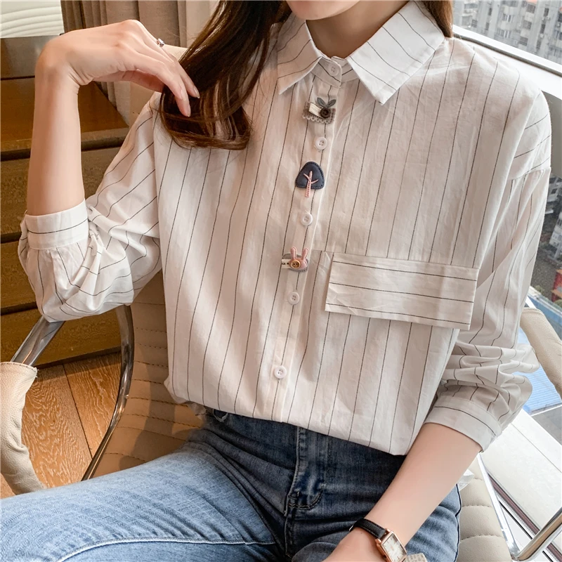 

Chikichi 2021 Spring and Autumn New Korean Fashion Lapel Loose Striped Printed Chiffon Long-sleeved Button Shirt Women