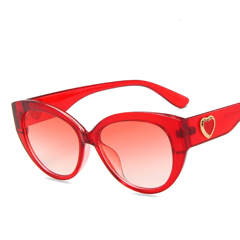 

Vintage Sunglasses Woman Heart Sun Glasses Women European Fashion Oversize Lady Outdoor Light Blocking Eyewear Driving Oculos