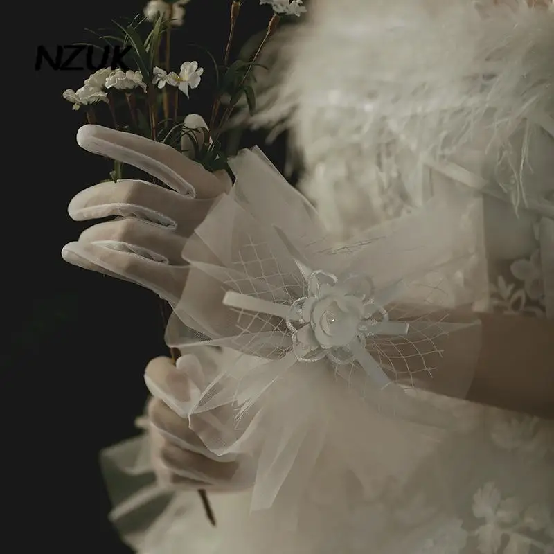 

NZUK Bridal Gloves Women Wedding Gloves For Bride Guantes Flower Fingers Short White Tulle Gloves Wedding Accessories