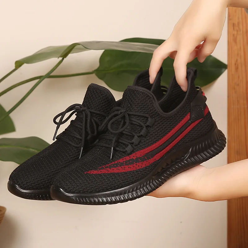 Мужские Нескользящие кроссовки черные повседневные туфли на мягкой подошве