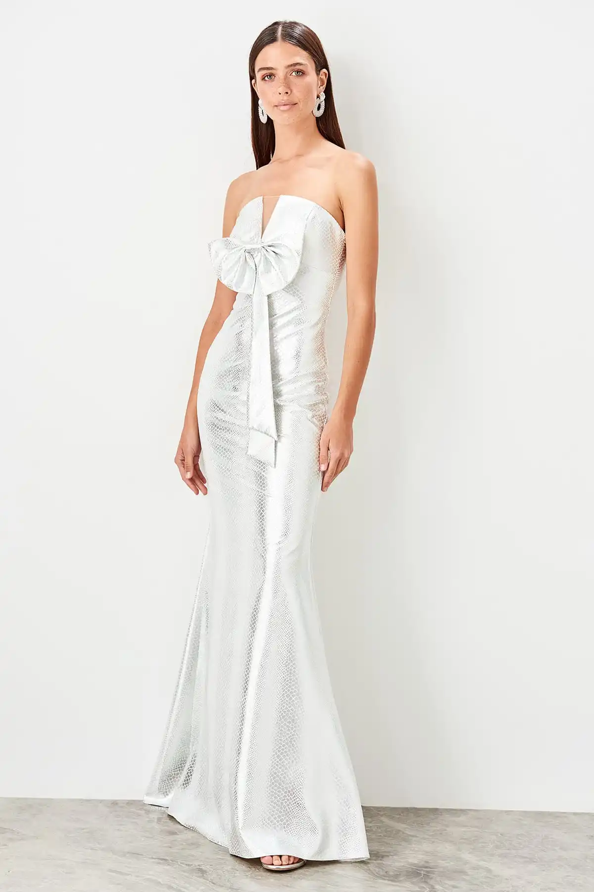

Trendyol Bow Detailed Evening Dress TPRSS19BB0540