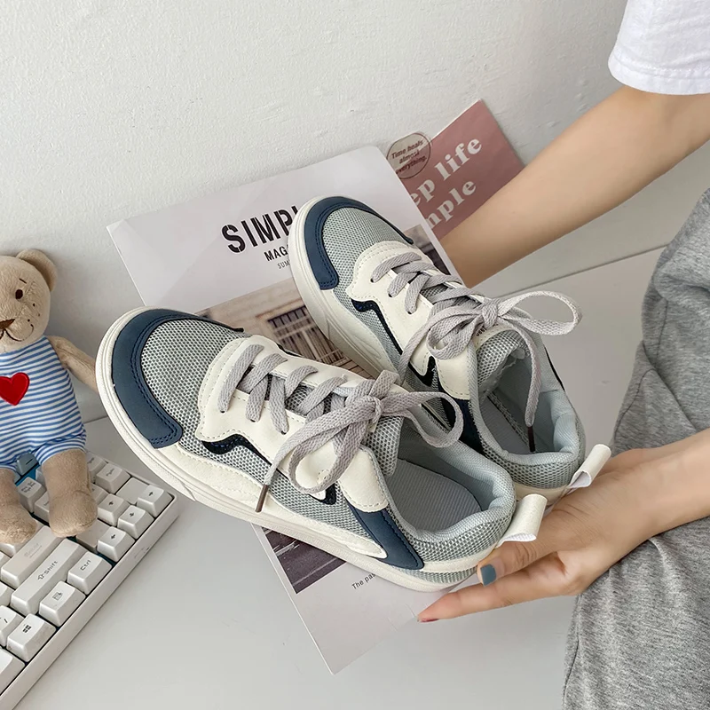 

2021 new women's autumn and winter niche breathable mesh casual sports board shoes 2351