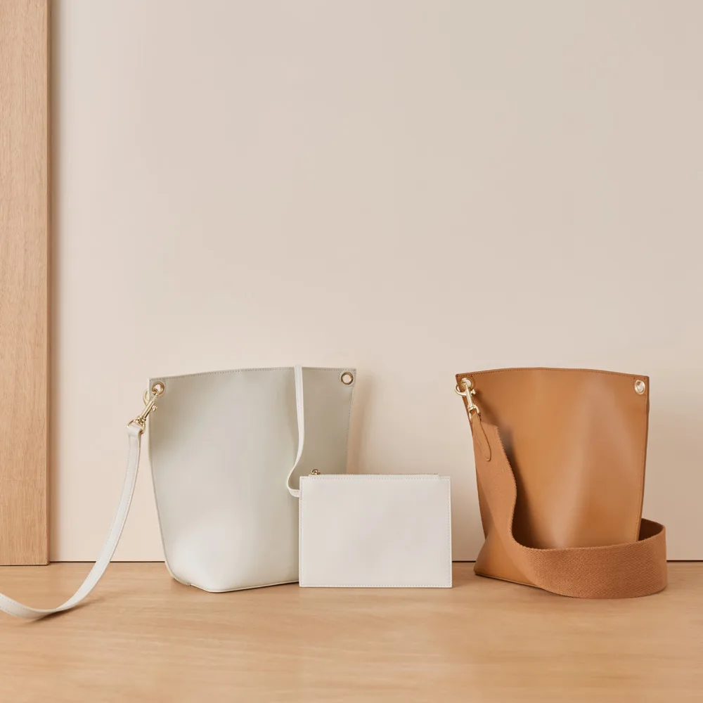 Вместительная женская сумка ведро из натуральной кожи маленький саквояж на одно