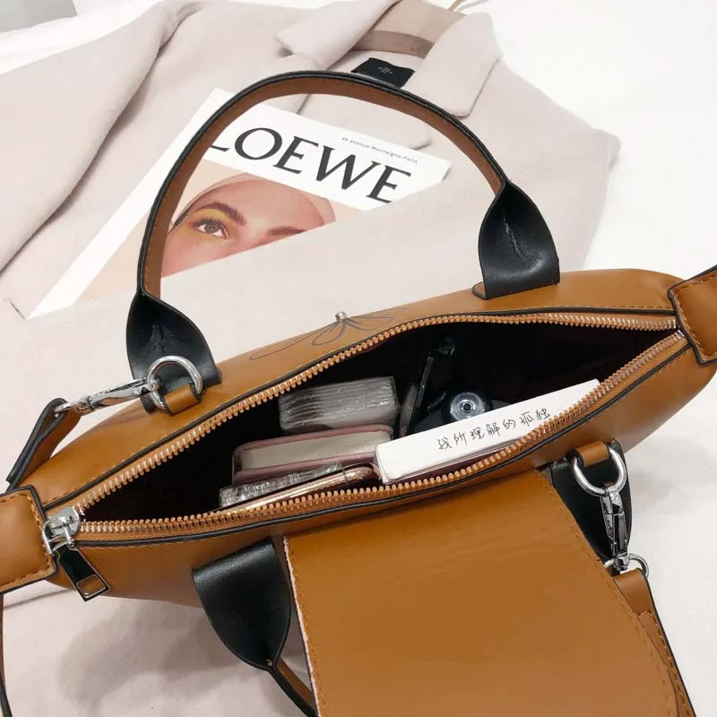 

Lovely Girls PU Cartoon Square Tote Bags for Women's Trend Designer Leather Shoulder Bag Casual Diagonal Handbags Sac Femme 2020