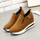 Кроссовки женские на платформе, повседневные, из флока, на высоком каблуке, дышащие, визуально увеличивающие рост