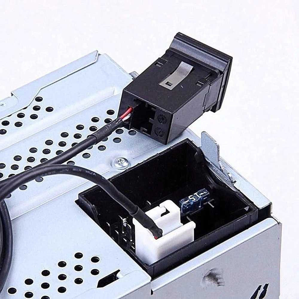 

TiOODRE 3.5MM Car USB Audio AUX Input Socket Switch Audio AUX Cable for Sagitar for Bora Audio Adapter Tinned Copper Wire Cable