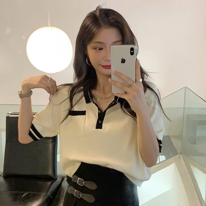 Женская трикотажная футболка с коротким рукавом и воротником-поло | одежда