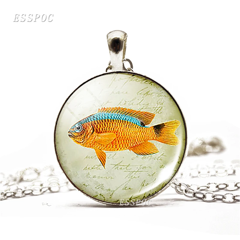 Ожерелье с подвеской из стекла желтой рыбы с морской тематикой для мужчин и женщин в качестве изысканного украшения, подарка для него и ее дочери или сына.