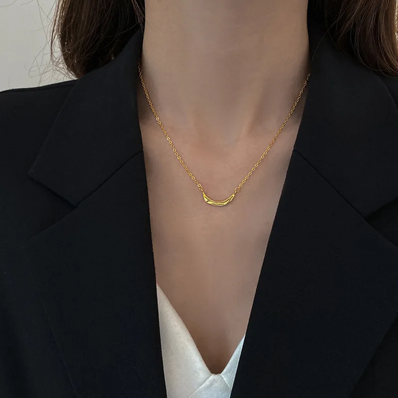 

Lava Moon Pendants Necklace Korean Minimalist Designer Fashion Choker Stainless Steel Women's Neck Chain Wedding Jewelry Gifts