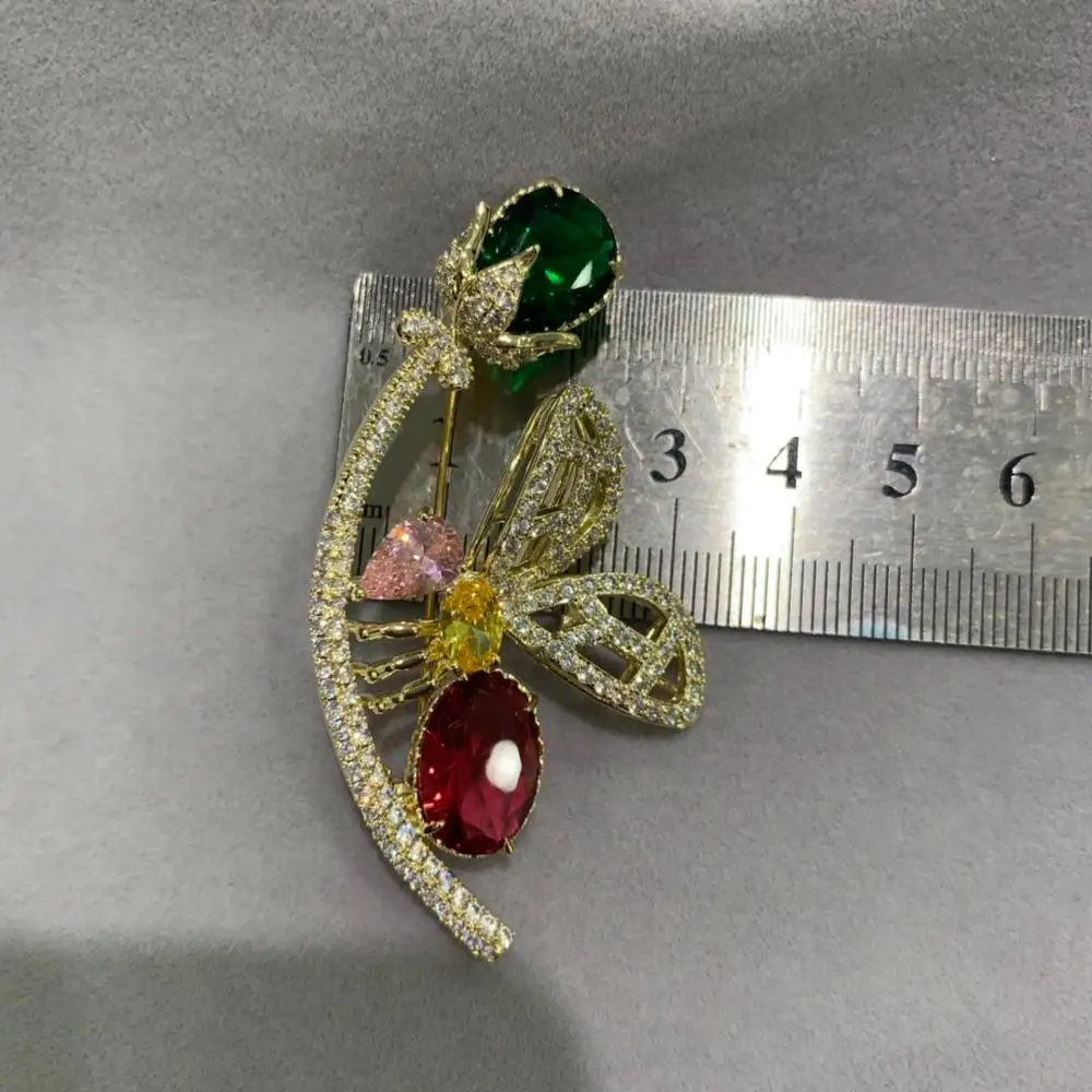 Разноцветная брошь в виде пчелы из меди с фианитами Модные женские ювелирные