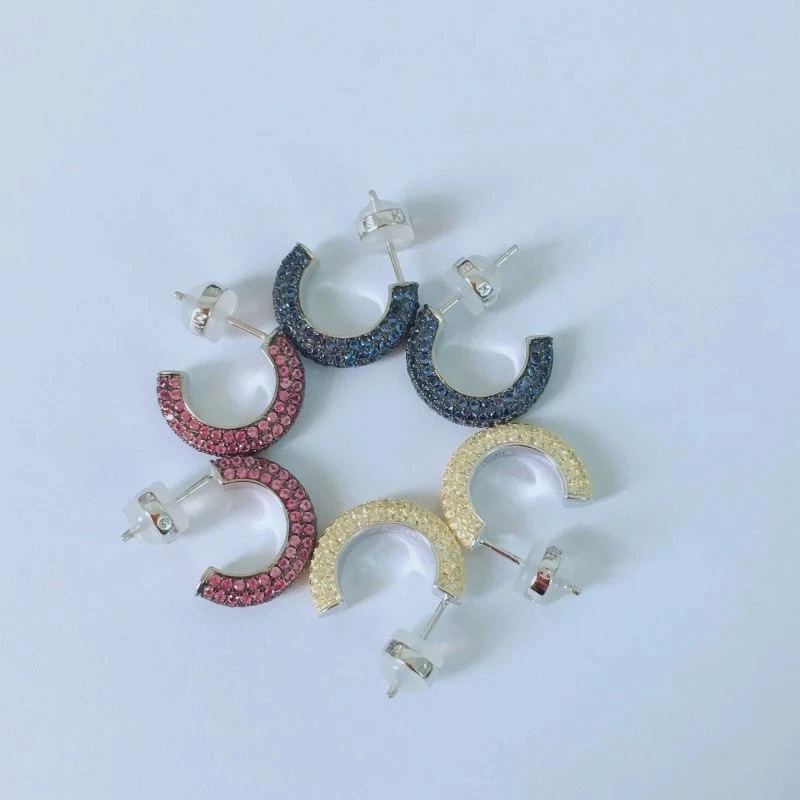 

Женские U-образные серьги-гвоздики из серебра 925 пробы с фианитом