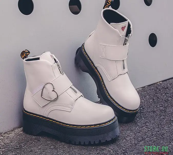 2020 New Spring Autumn Motorcycle Boots Women Fashion Love Heart Round Toe Platform Wedges Combat Boots Ladies Shoes Botas Mujer
