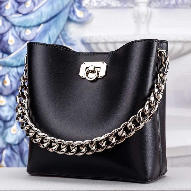 

Light Luxury Retro High-quality Leather High-quality Texture Chain Portable Bucket Bag Versatile One-shoulder Messenger Bag Sac