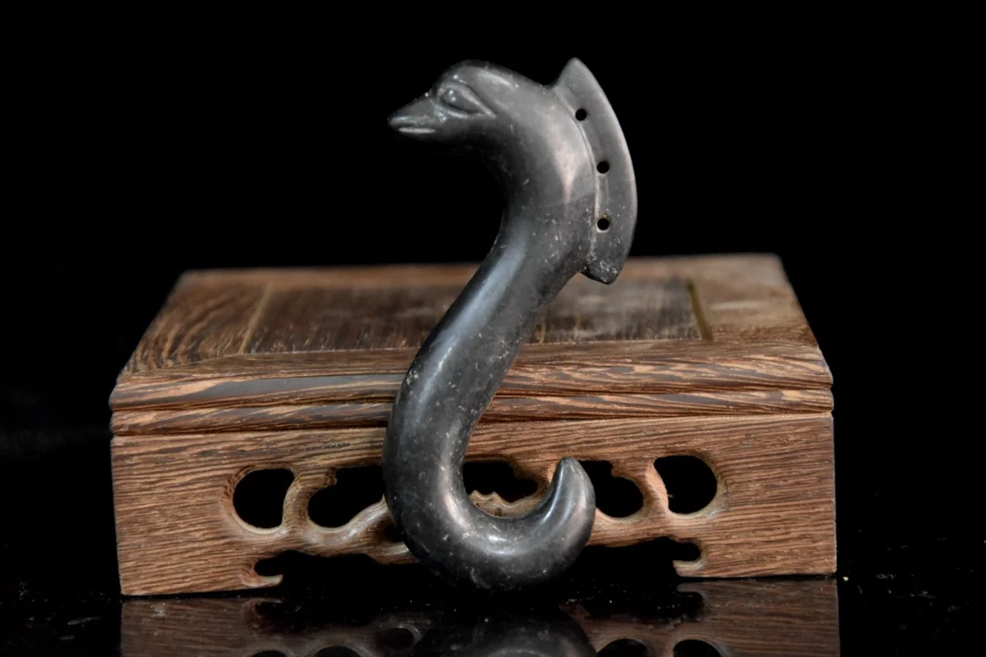 

Collection of old meteorite Hongshan culture and play phoenix