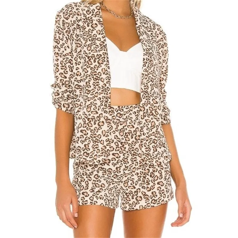 

ZXQJ Women 2021 Chic Fashion Animal Print Side Pockets Shorts Vintage High Waist Back Zipper Female Short Pants Mujer