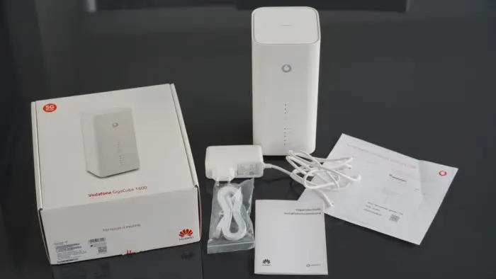 Huawei B818 260 LTE Band1/3/7/8/20/28/32/38/42 (700/800/900/1500/1800/2100/2600/4200 МГц) cat19 8XMIMO 256QAM беспроводной CPE