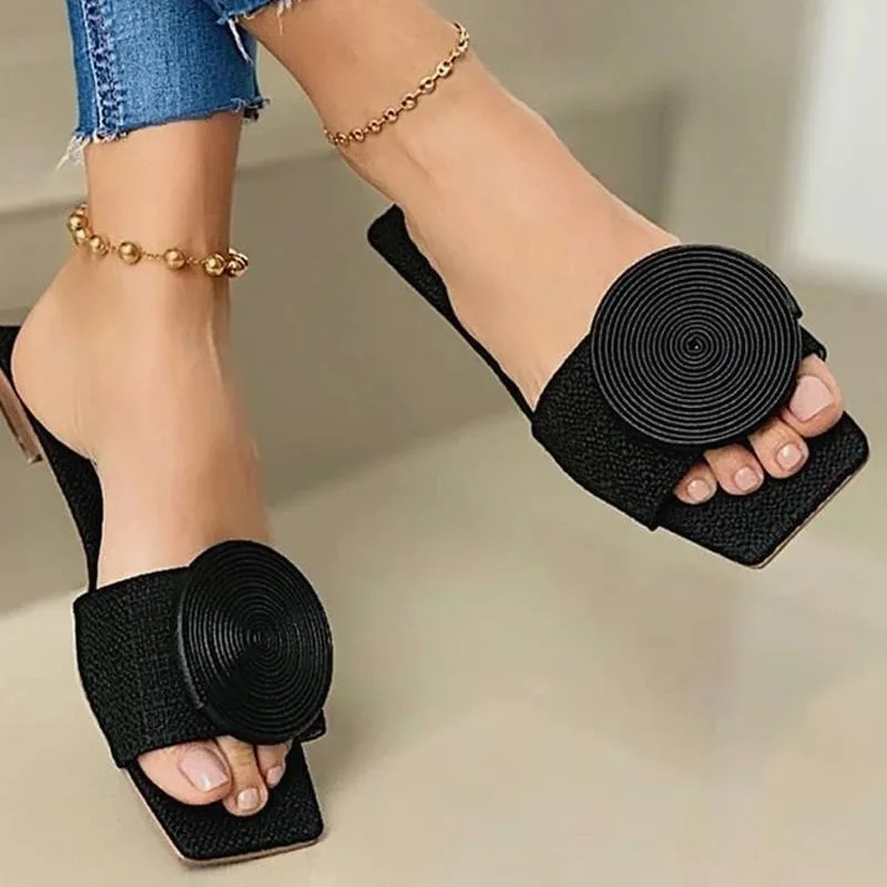 

2021 New Woman Summer Flat Sandals Plus Size Round Buckle Solid Flats Female Casual Slippers Ladies Women Fashion Beach Shoes