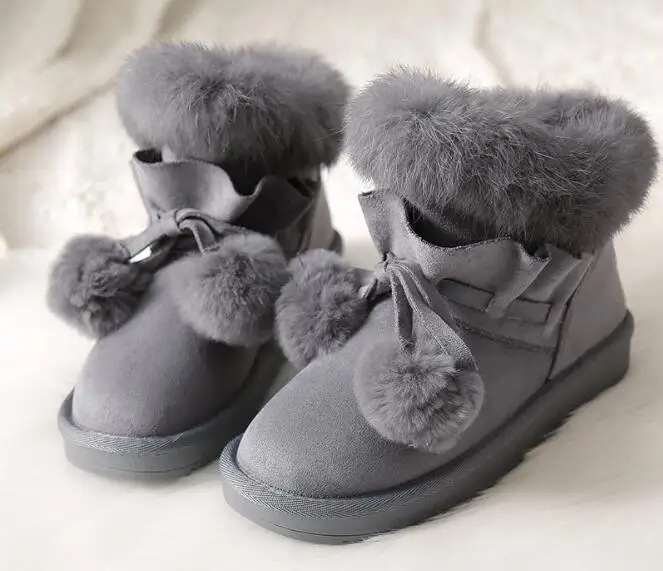 Женские короткие зимние ботинки с помпонами; Новинка года; корейский стиль; женские плюшевые ботинки с мехом и бантом; женские ботильоны без застежки с помпонами; 1911 - Цвет: Color 8