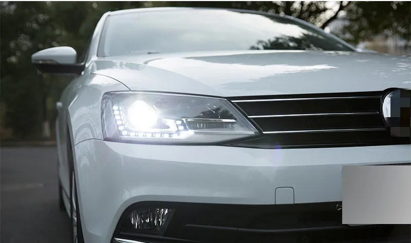 

Osmrk HID LED headlight assembly angel eye daytime running light with turn signal for Volkswagen sagitar 2012-2018