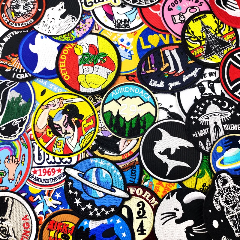 

Starry Sky LOVE 1971 Embroidered Applique Patches Fabric Garment Apparel Clothing Accessories Embroidery Badges Ghost CAT WOLF