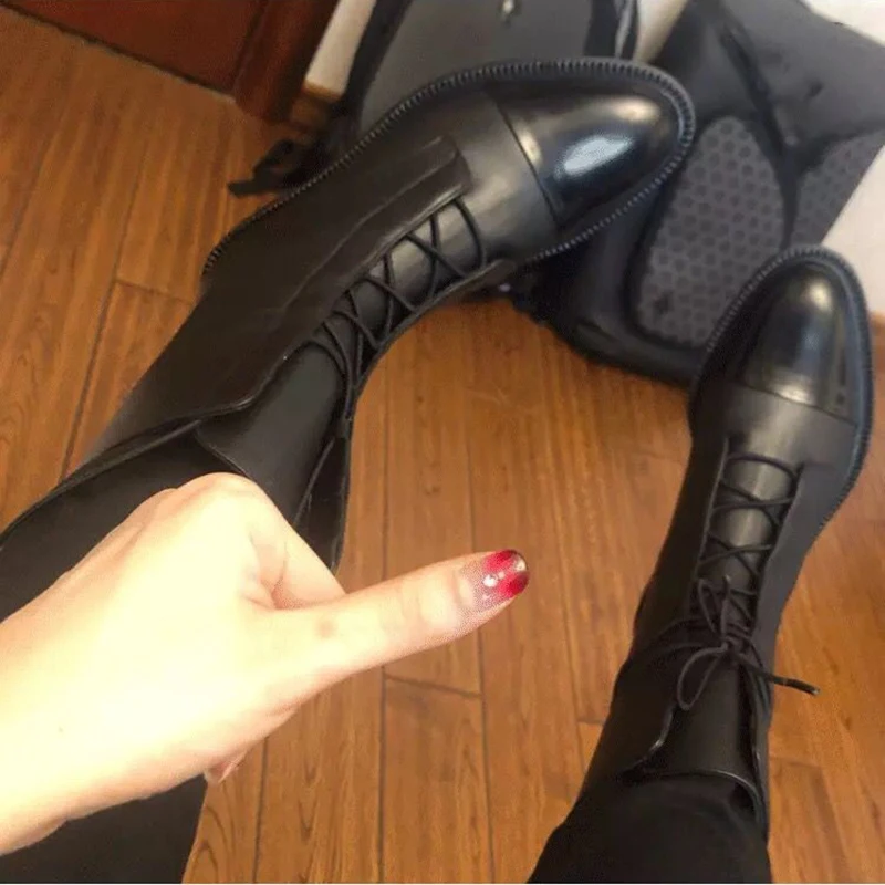 Lace-up black motorcycle bottes femme flats pointed toe martin boots mid-calf cool girls botas mujer slim fashion knight booties