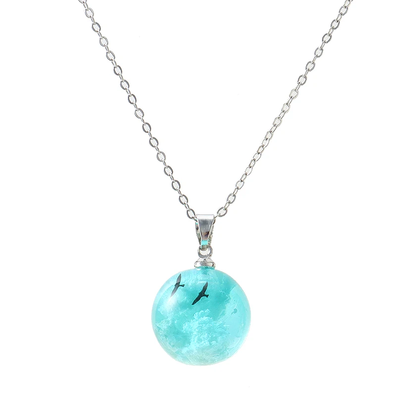 Ожерелье с подвеской в виде шара из смолы облаками и орлом для женщин девочек