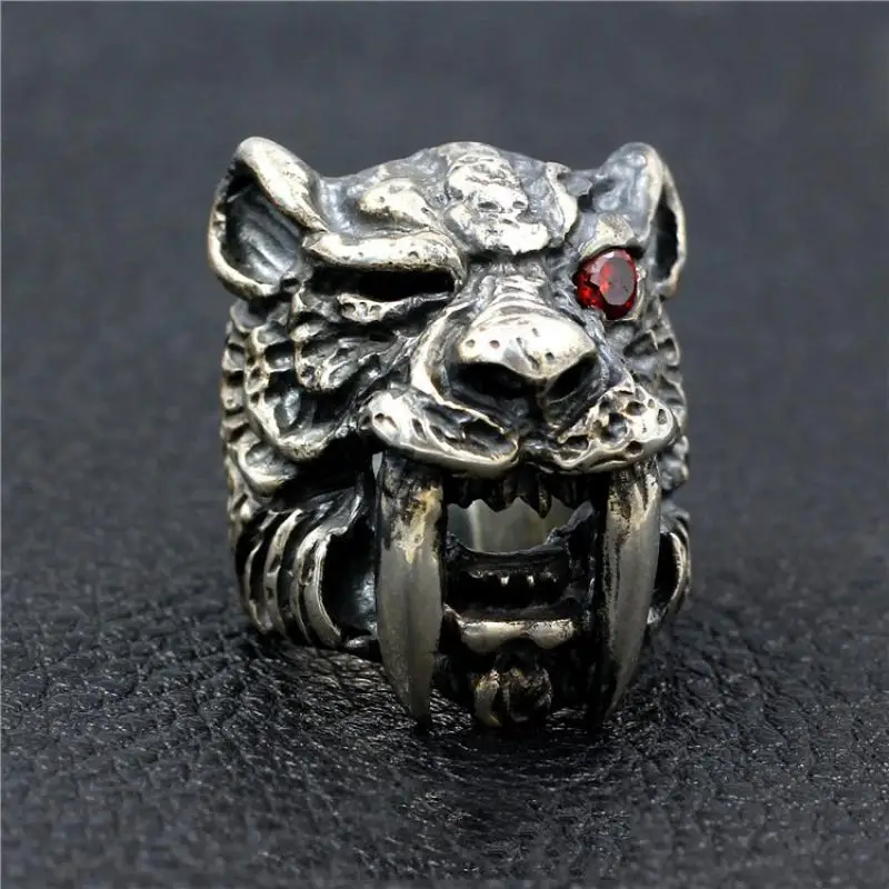 

Retro Men Domineering Red-Eyed Ancient Saber-Toothed Tiger Ring Punk Locomotive Hip-Hop Punk Rock Jewelry Gift