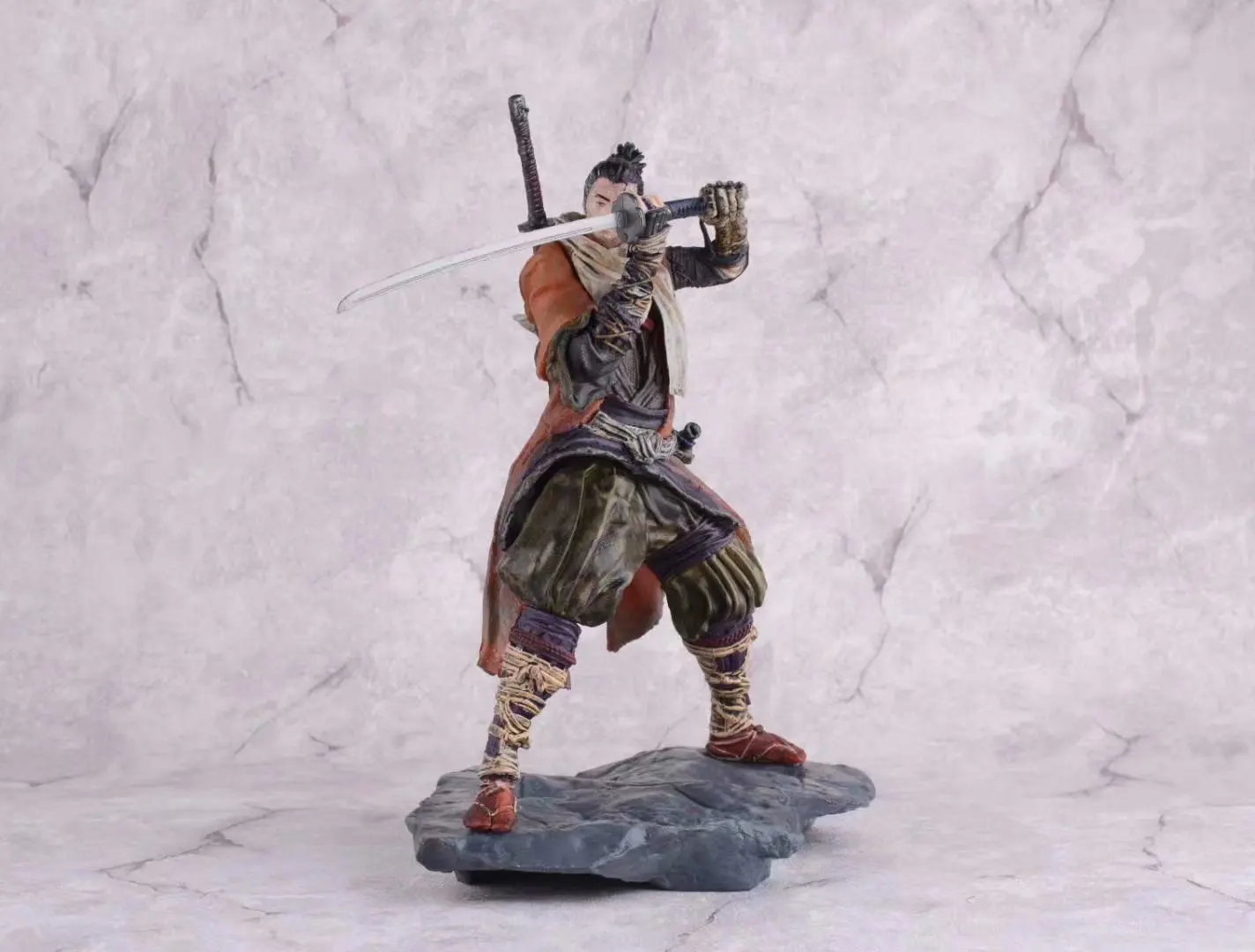 

20CM New Game SEKIRO Shadows Die Twice PVC Action Figure statue Collectible Model Toy