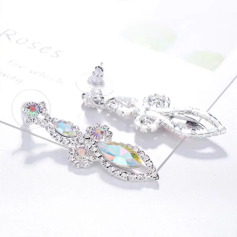 Модные серьги-гвоздики с кисточками для девушек и |