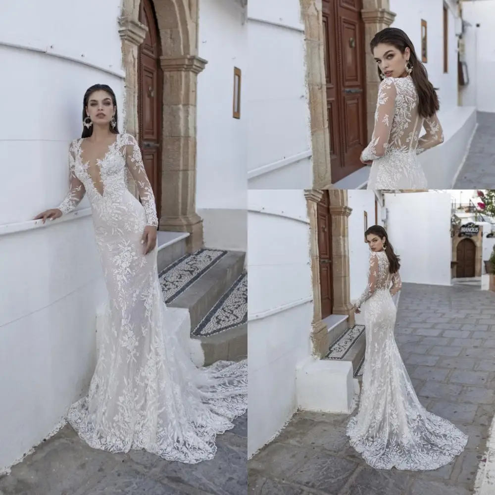 

Mermaid Wedding Dresses 2020 Appliqued Lace Sheer Deep V Neck Bridal Gowns Sweep Train Country Robe De Mariée