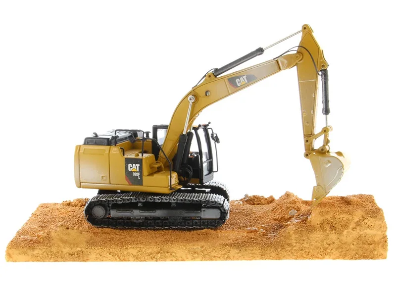 

2021 NEW Diecast Masters Caterpillar 1/50 Scale CAT 320F Tracked Excavator - Weathering Series 85701 For Collection