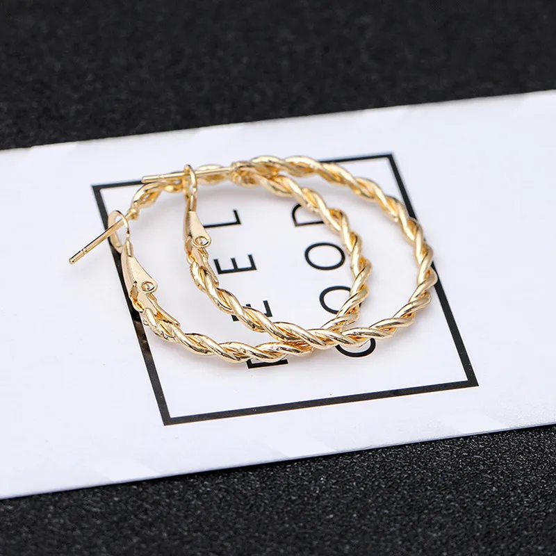 2019 золотые Висячие серьги для женщин модные большие полые круглые с шариками