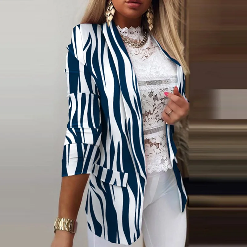 Женский блейзер в полоску с карманами и воротником-шалью | Женская одежда