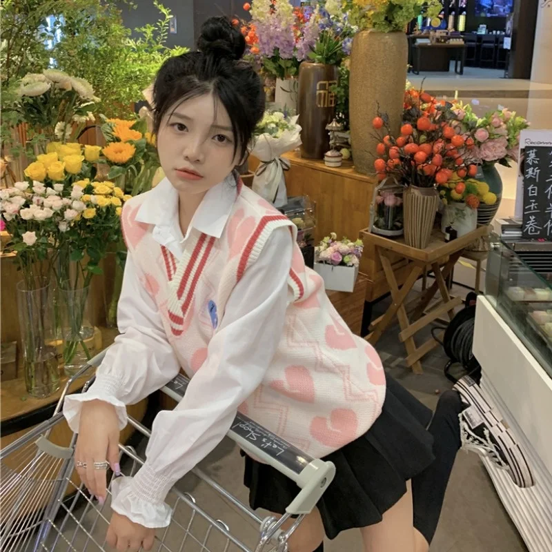 Женский тонкий свитер на раннюю осень 2021 в Корейском стиле нежный пуховик с милым