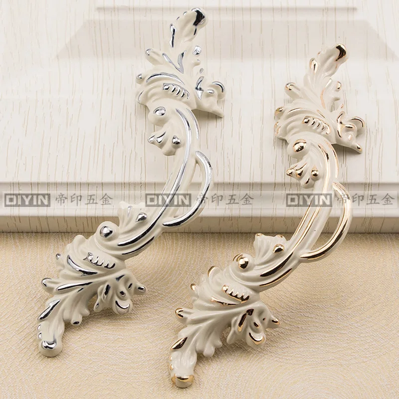 Мебель антикварный шкаф цвета слоновой кости белая ручка для мебели