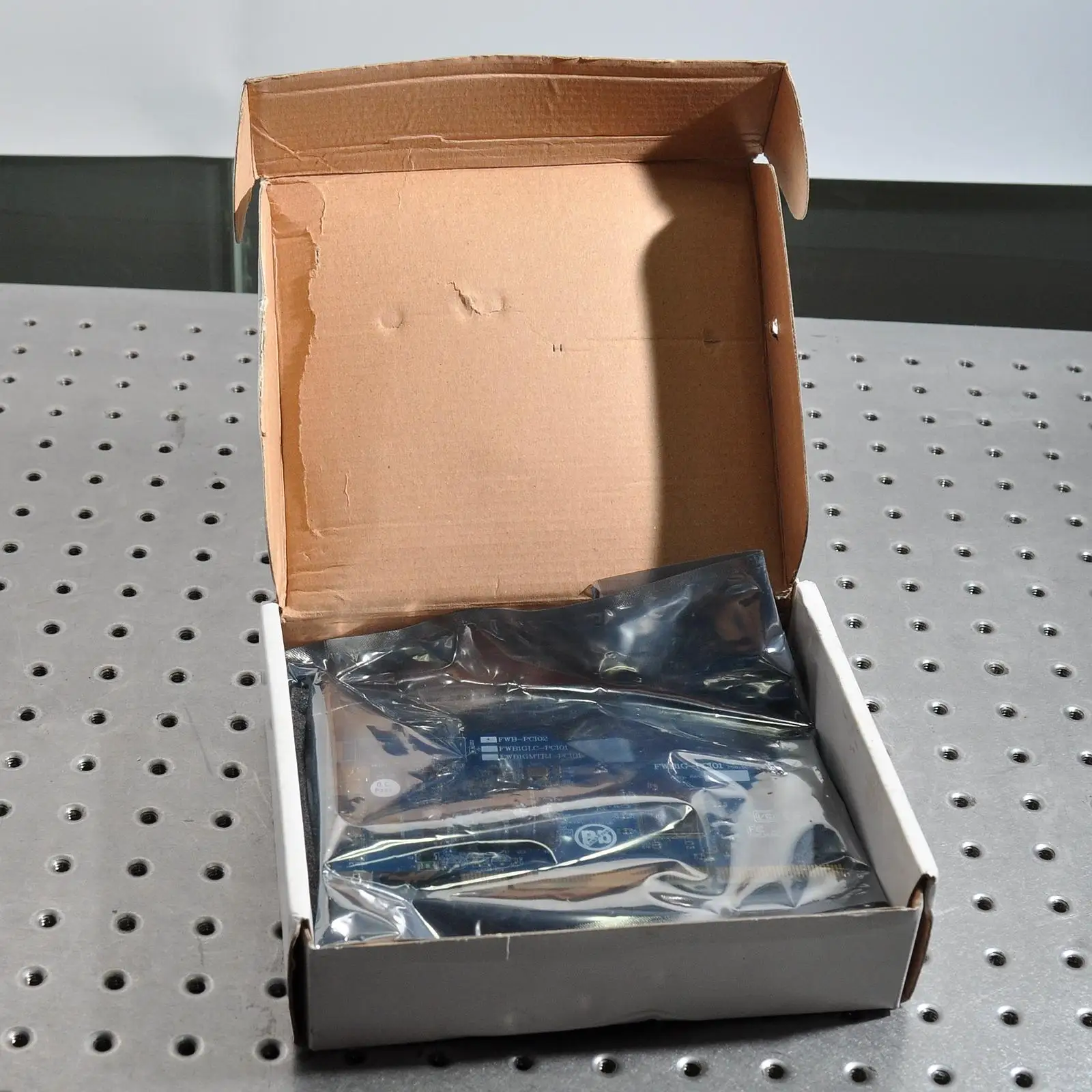 

Taiwan IOI FWB-PCI02 REV：1.1.1 IEEE1394 Province acquisition card Brand new belt packaging