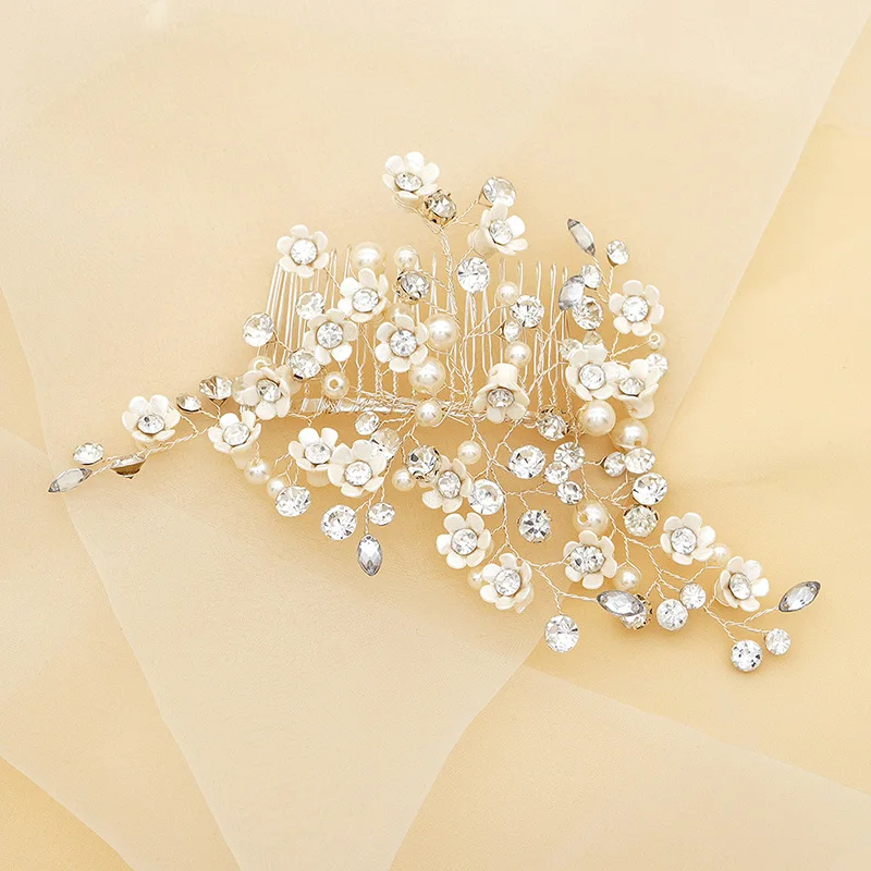 Женская заколка для волос ручной работы стразы жемчужные цветы серебристого