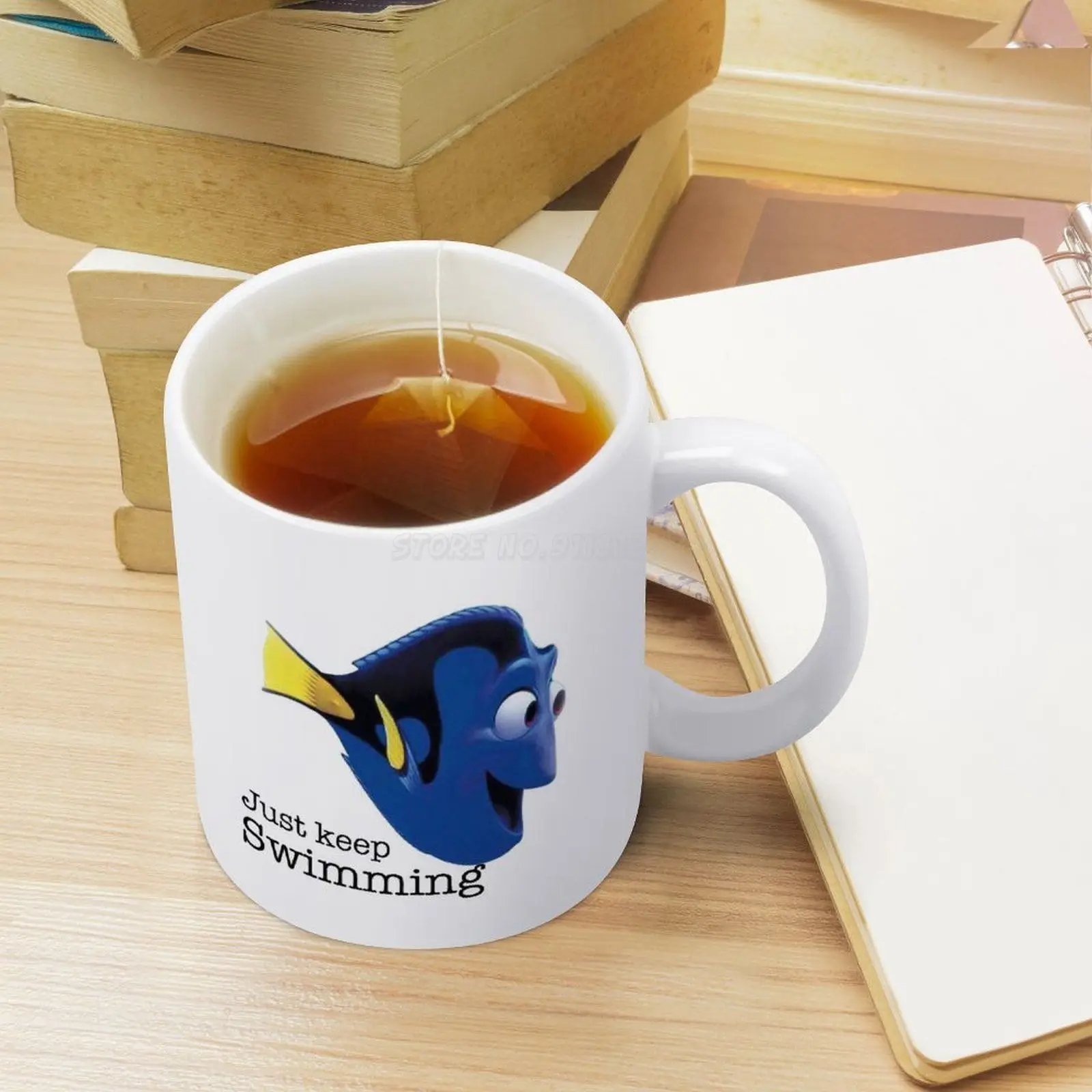 Просто продолжайте плавать-белая кружка Немо 11 унций забавная керамическая для