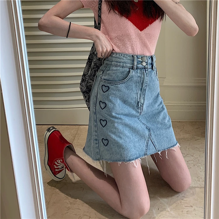 

New Summer Retro Cowgirl Skirt Street Sweet Embroidery Love Heart Skirt Women Mini High Waist Double Buckle Denim Skirt Mujer