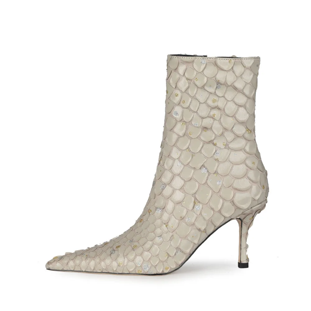 

Autumn and winter 2021 new wind women's boots pointed thin high heel side zipper fashion sexy red large women's shoes