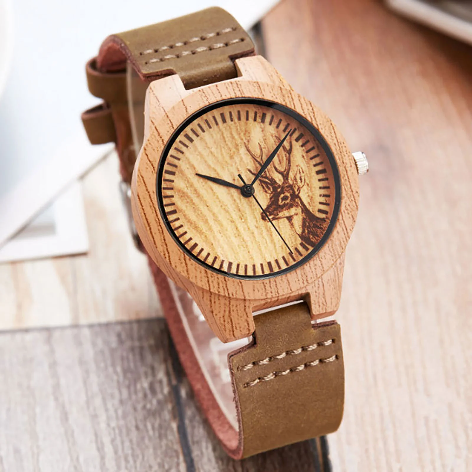 

Clocks For Women Casual Women Leather Tape Wooden Tablet Personality Clock Women's Retro Clocks Para Mujer