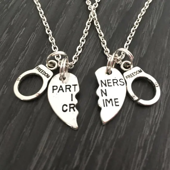 2 шт./компл. партнеры в преступлении подвеска виде наручников ожерелье BFF комплект