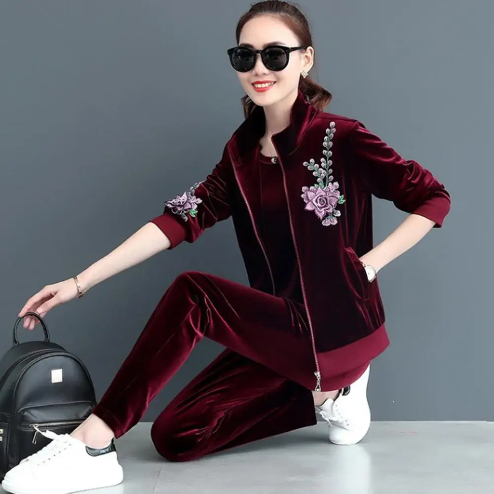 Женский спортивный костюм Yfashion весенне осенний комплект из трех предметов