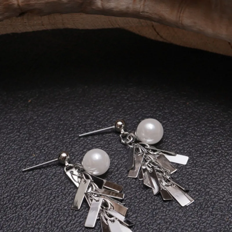 

Korea New Design Fashion Retro Long Tassel Pearl Dangle Earrings Irregular Gold Silver Color For Women aesthetic office Jewelery
