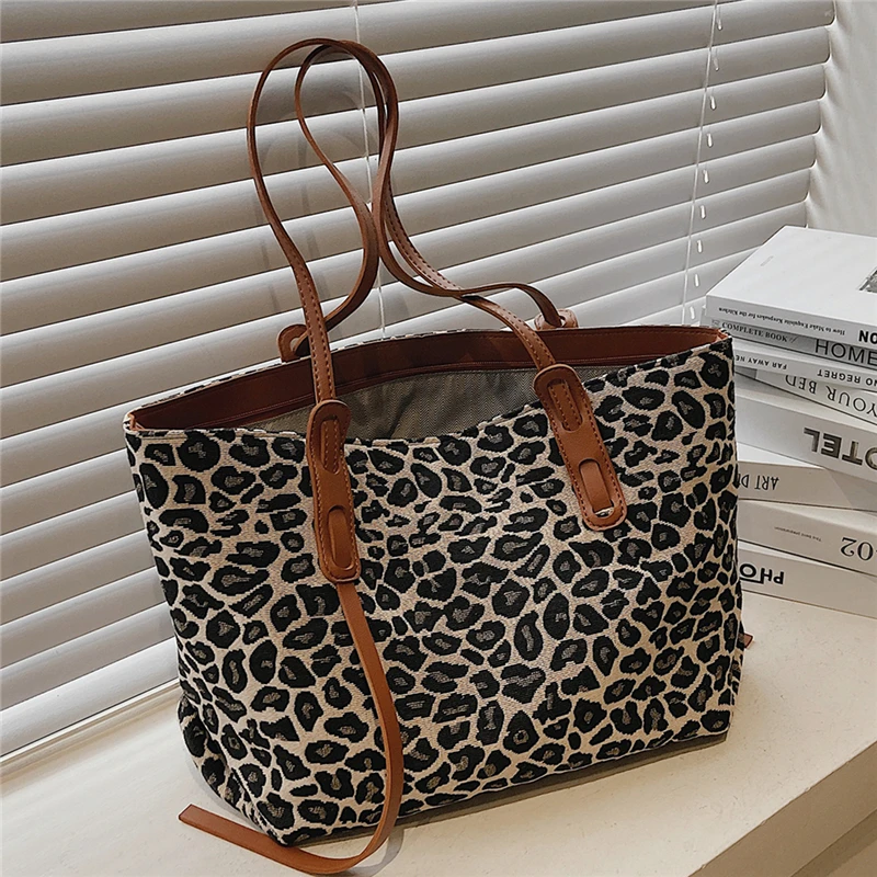 

Winter Wild Design Leopard Print Canvas Tote Bags For Women Famous Brand Large Capacity Female Shopper Shoulder Hand Bags 2021