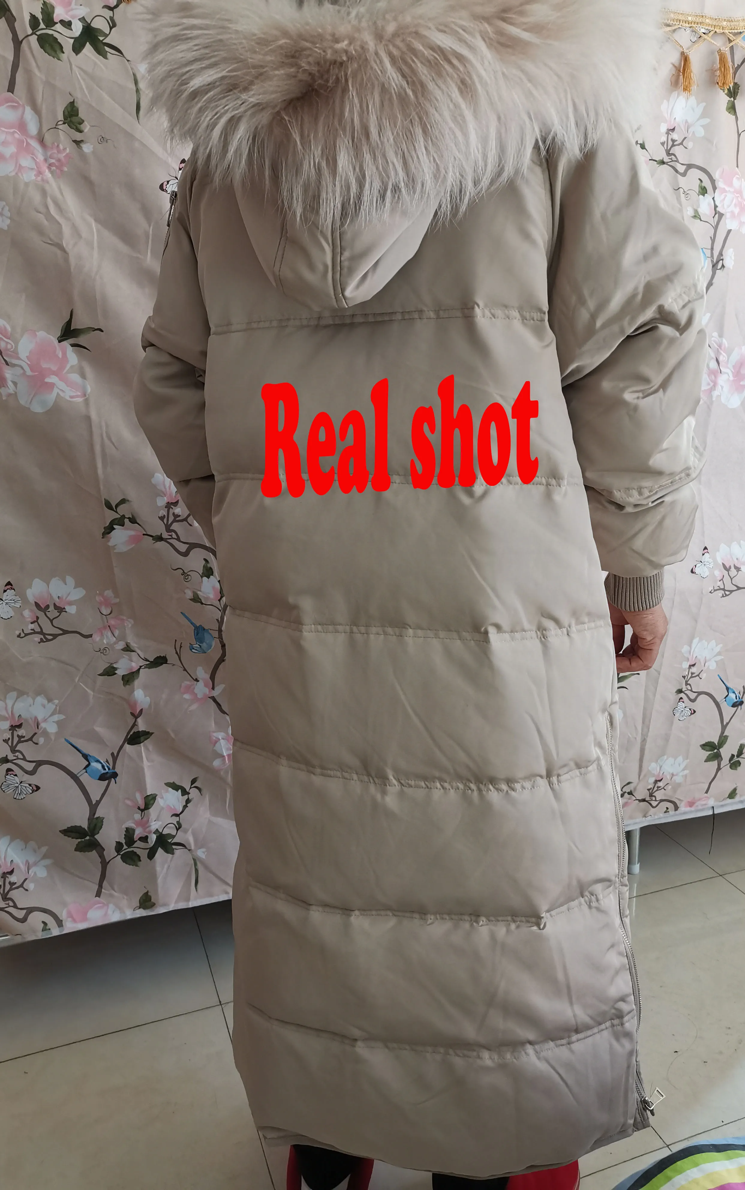 Женское пальто на белом утином пуху теплая длинная парка с капюшоном и