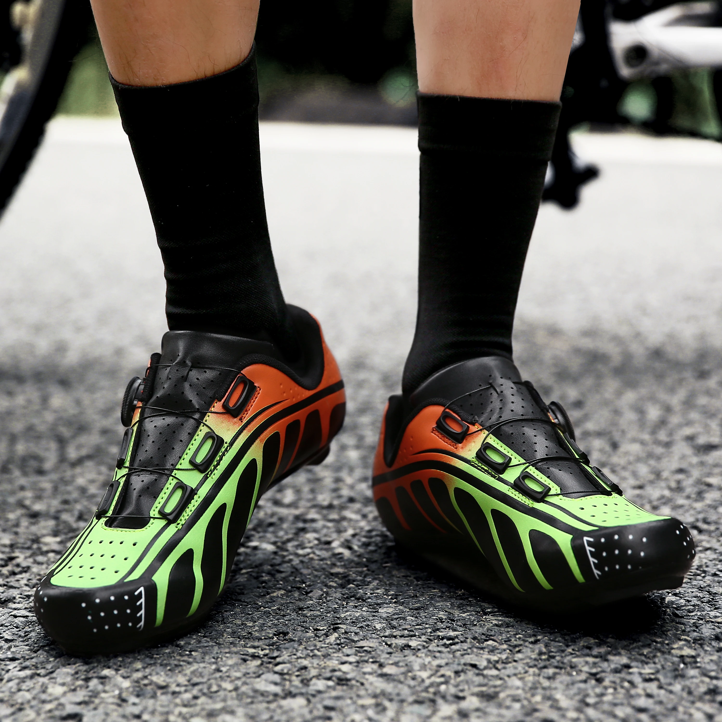 

Cycling Shoes Men's SPD Bicycle Sports Shoes ProFessional Outdoor Professional Racing Road Sports Self-Locking Ultralight Shoes